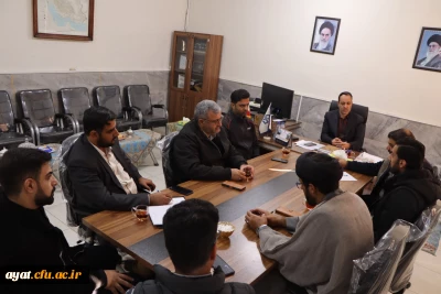 جلسه برنامه ریزی یادواره شهدا و نصب تصاویر شهدا در محوطه