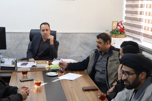 جلسه برنامه ریزی یادواره شهدا و نصب تصاویر شهدا در محوطه 2