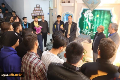 جشن رونمایی و امضای کتاب یکی از استادان دانشگاه فرهنگیان مرکز شهید آیت نجف آباد