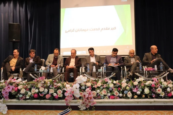 حضور ریاست دانشگاه فرهنگیان استان و هیأت همراه در مرکز به مناسبت روز دانشجو 5