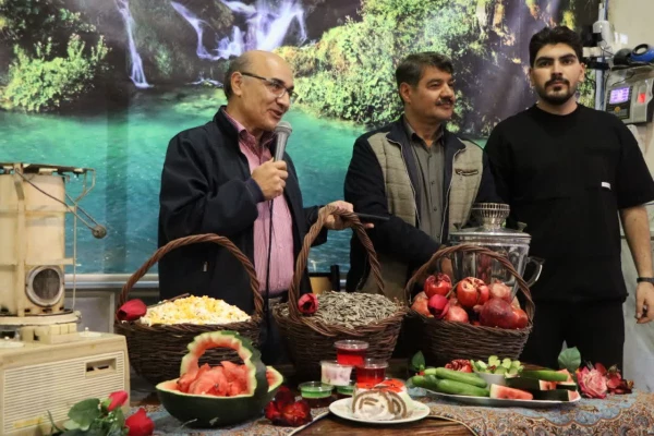 برنامه شب نشینی شب یلدا با همت و برنامه ریزی شورای صنفی 2