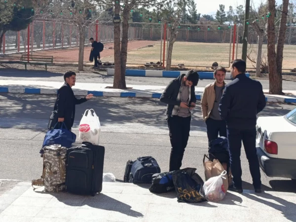 بازگشت کاروان زیارت اولی های دانشکده از مشهد مقدس و استقبال پرشور مسئولین 2