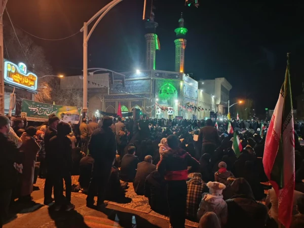 به گزارش روابط عمومی دانشگاه فرهنگیان مرکز شهید دکتر آیت نجف آباد موکبی جهت خدمت رسانی با حضور ریاست محترم مرکز جناب آقای دکتر ابراهیم و معاونت دفتر نهاد رهبری، در باغ ملی شهرستان نجف آباد برپا شد. 2
